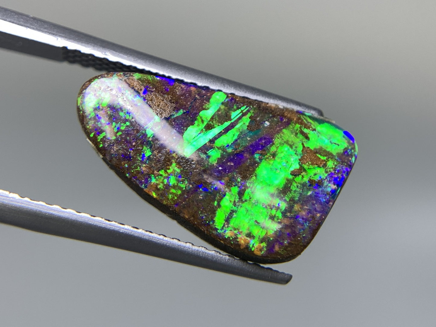 ボルダーオパール 5.119ct 宝石ソーティング付き  17.1㎜×9.9㎜×3.7㎜   ルース（ 裸石 ） 2362Y