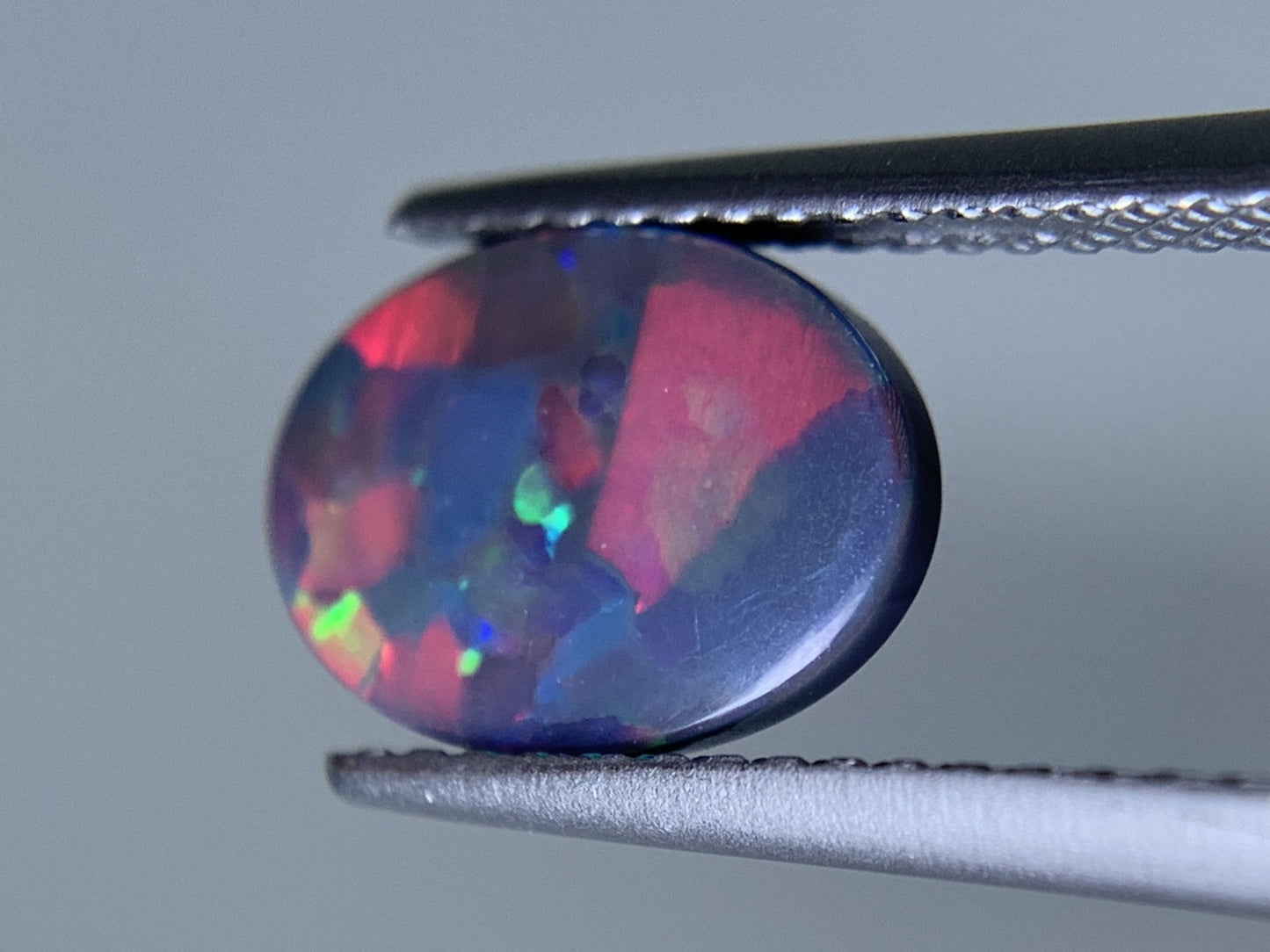 ブラックオパール 天然 1.283ct 中央宝石ソーティング付き 10.0㎜×7.1㎜×2.6㎜ ルース（ 裸石 ） 7526Y