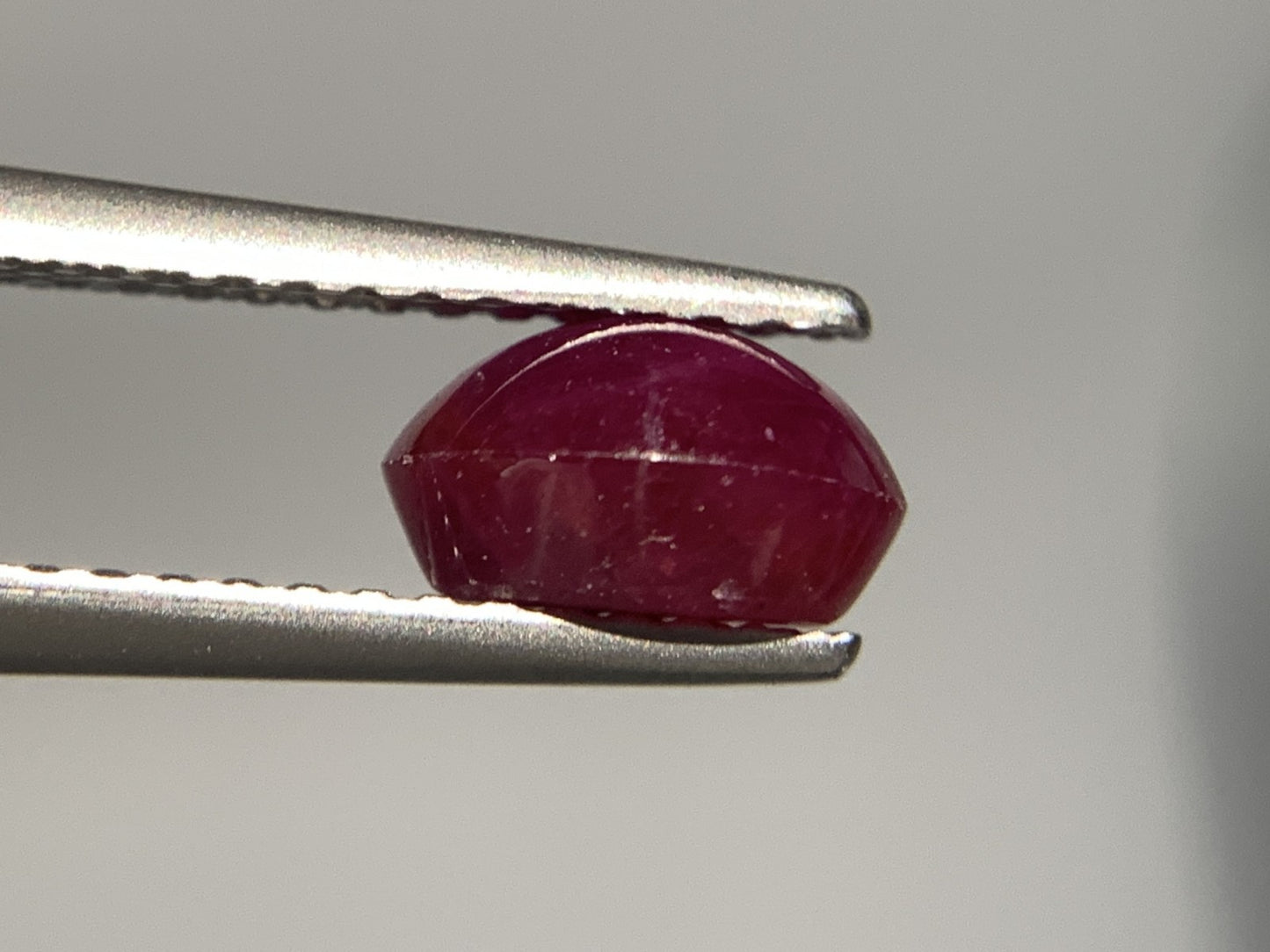 スターサファイア 1.480ct  宝石ソーティング付き  6.9㎜×5.1㎜×4.0㎜  ルース（ 裸石 ） 2735Y