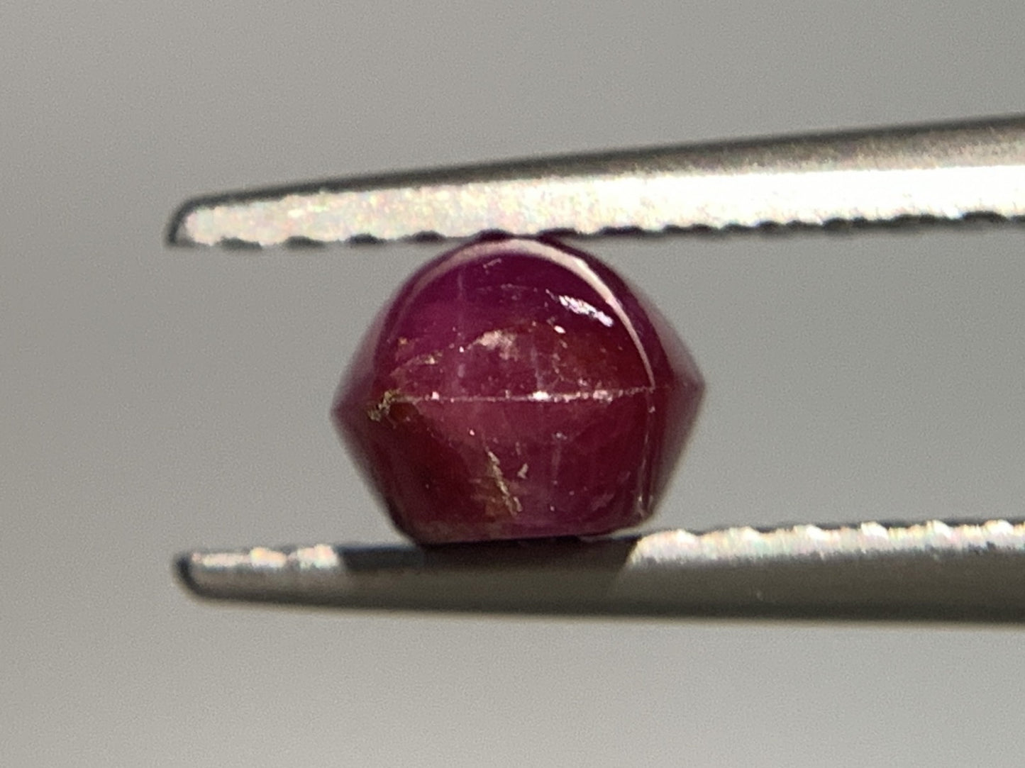 スターサファイア 1.480ct  宝石ソーティング付き  6.9㎜×5.1㎜×4.0㎜  ルース（ 裸石 ） 2735Y