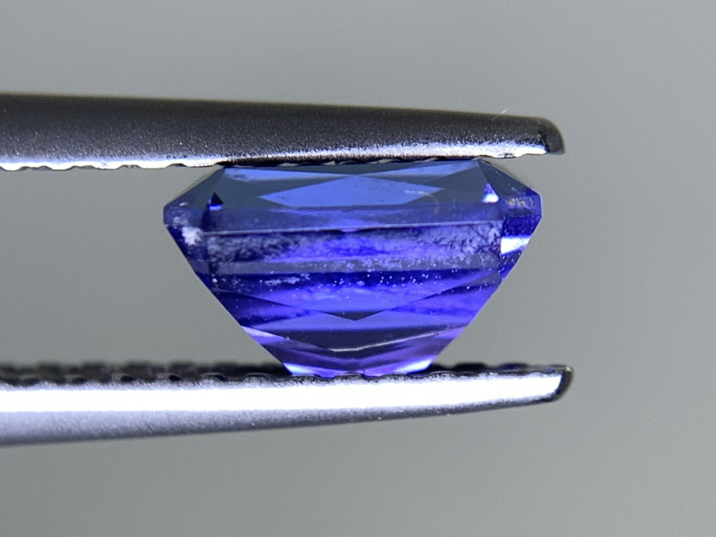 タンザナイト 天然 1.219ct 宝石ソーティング付き 6.7㎜×5.1㎜×4.0㎜ ルース（ 裸石 ） 6759Y
