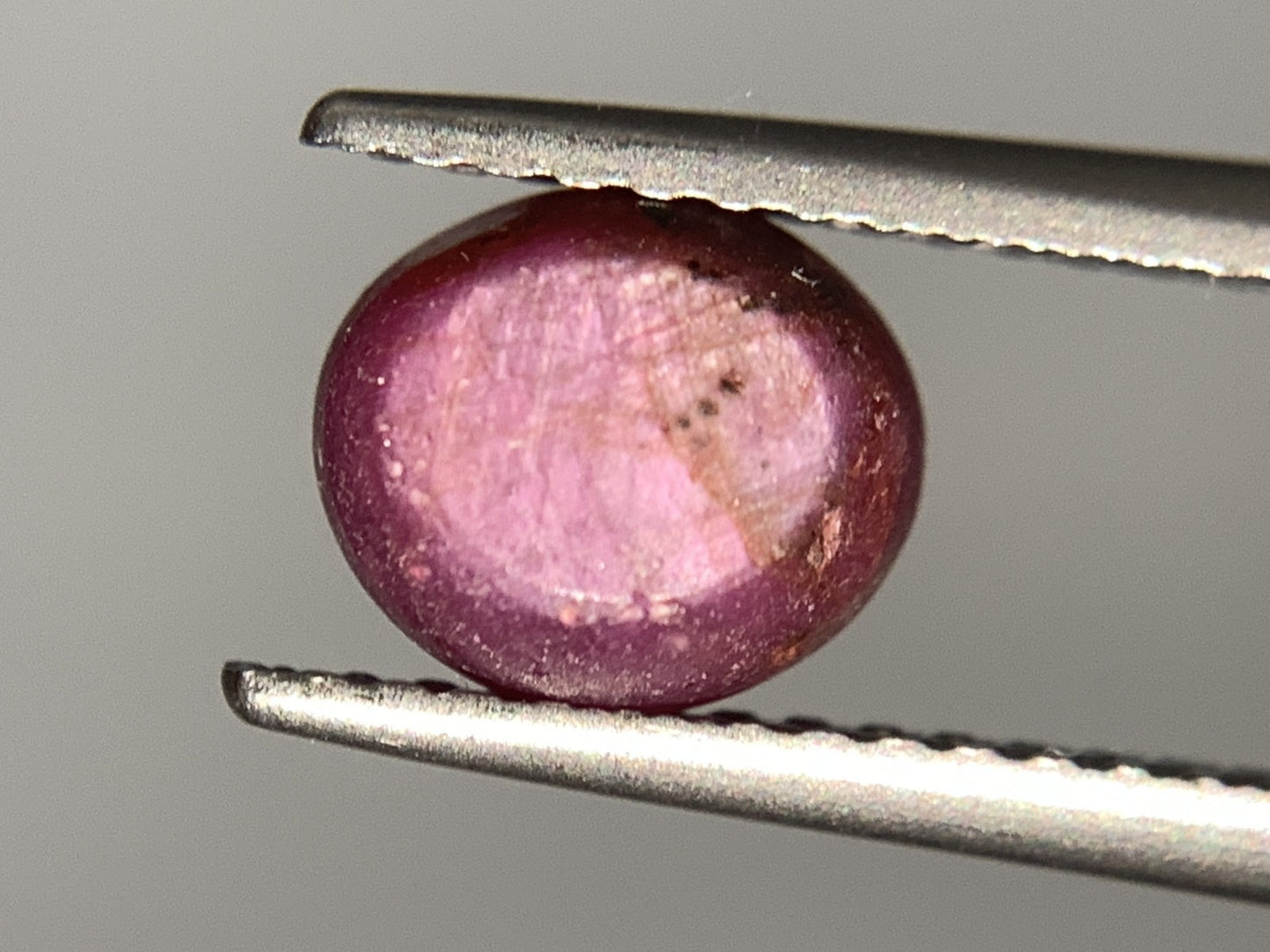 スターサファイア 2.115ct  宝石ソーティング付き  6.8㎜×6.0㎜×4.9㎜  ルース（ 裸石 ） 2720Y