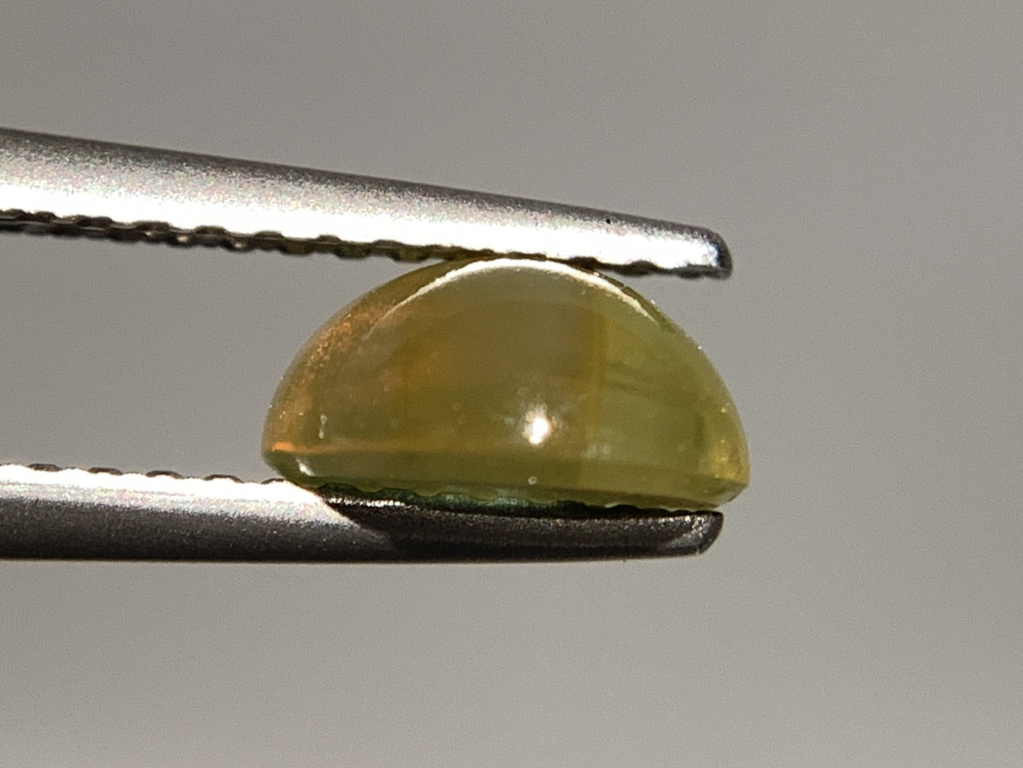 クリソベリルキャッツアイ 天然 1.749ct 宝石ソーティング付き 7.2㎜×6.7㎜×3.6㎜ ルース（ 裸石 ） 6729Y