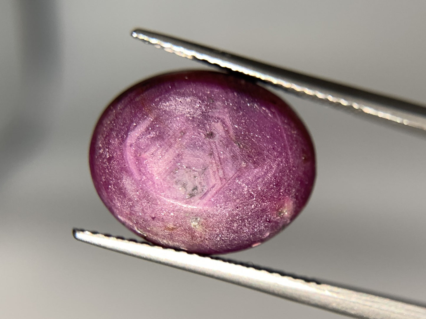 スタールビー 19.936ct  宝石ソーティング付き  15.7㎜×13.1㎜×9.8㎜  天然 ルース（ 裸石 ） 4891Y