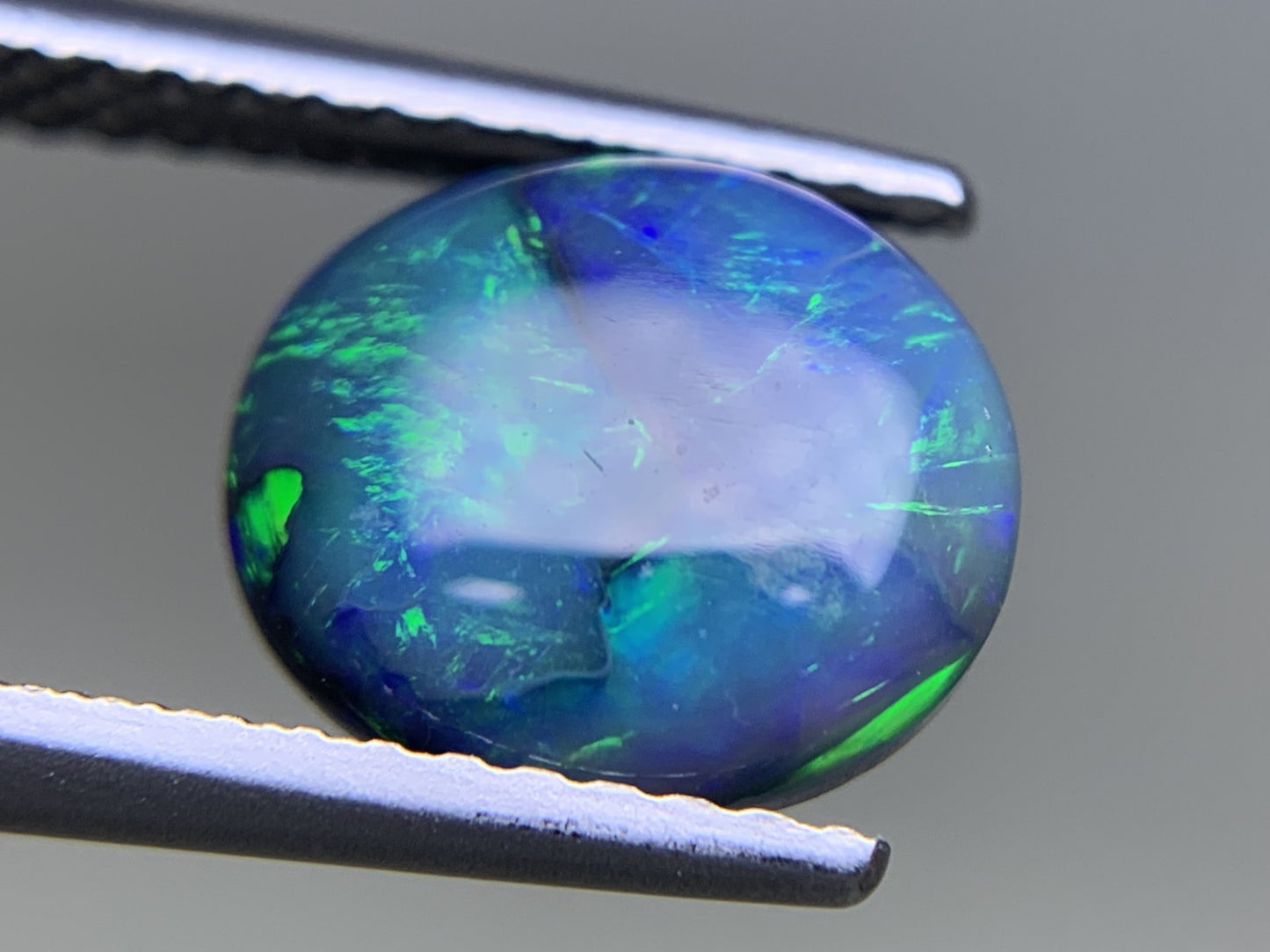 ブラックオパール 天然 1.741ct 中央宝石ソーティング付き 9.2㎜×8.1㎜×3.4㎜ ルース（ 裸石 ） 7546Y
