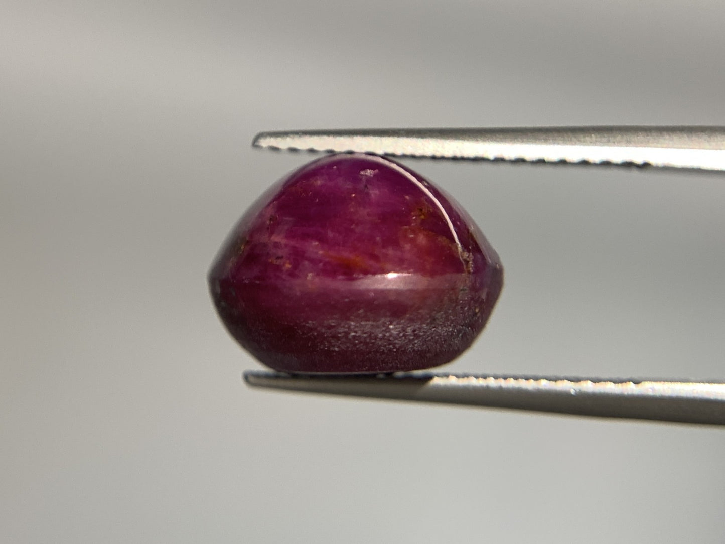 スタールビー 19.936ct  宝石ソーティング付き  15.7㎜×13.1㎜×9.8㎜  天然 ルース（ 裸石 ） 4891Y