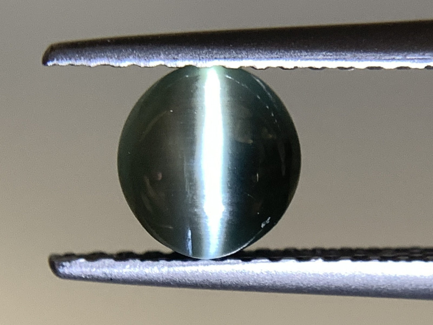 アレキサンドライトキャッツアイ 1.525ct  宝石ソーティング付き  5.8㎜×5.8㎜×4.7㎜  天然 ルース（ 裸石 ） 4936Y