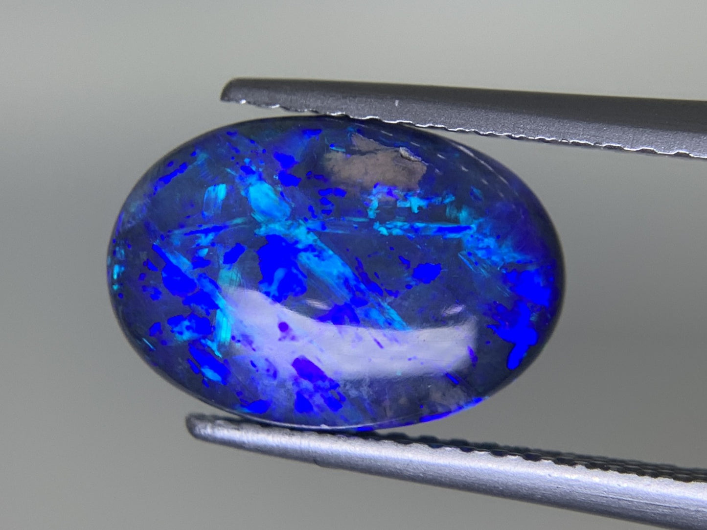 ブラックオパール(両面遊色) 天然 3.405ct カン有り 中央宝石ソーティング付き 12.4㎜×8.5㎜×5.1㎜ ルース（ 裸石 ） 7547Y