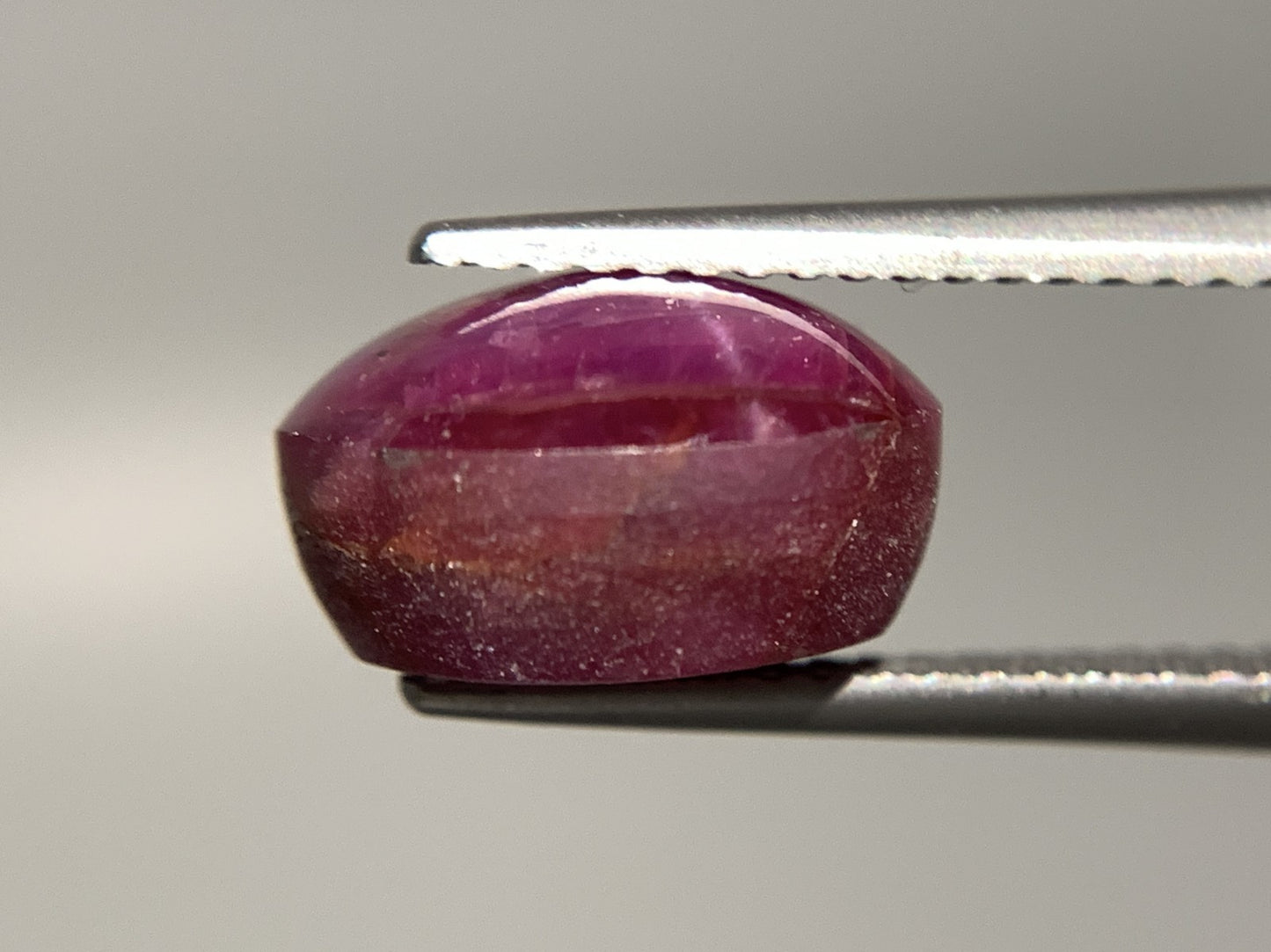 スタールビー 天然 8.082ct 宝石ソーティング付き 11.0㎜×9.4㎜×6.7㎜ ルース（ 裸石 ） 6751Y