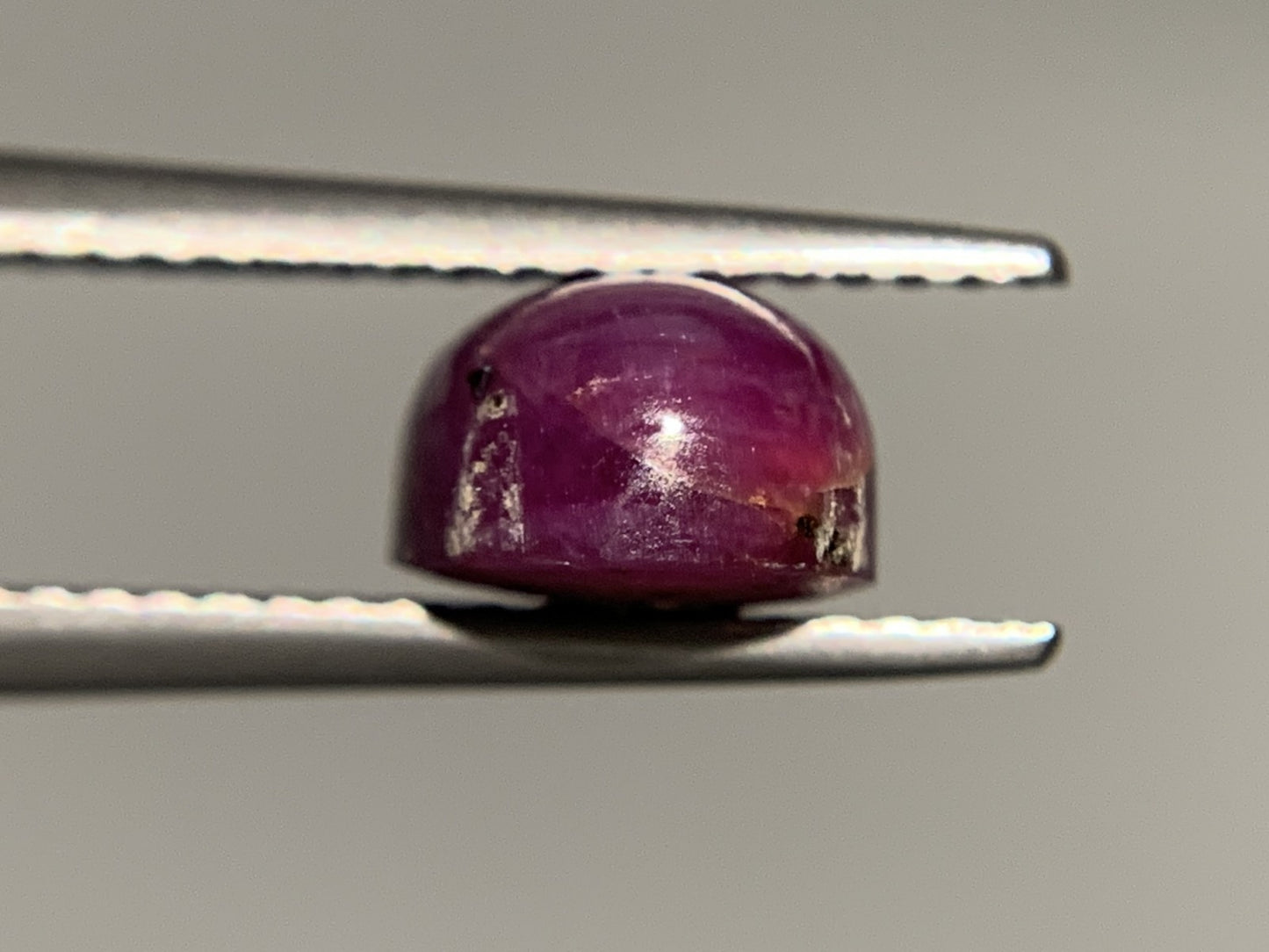 スタールビー　3.825ct　宝石ソーティング付き　9.2㎜×7.0㎜×4.9㎜　ルース（ 裸石 ） 1800Y