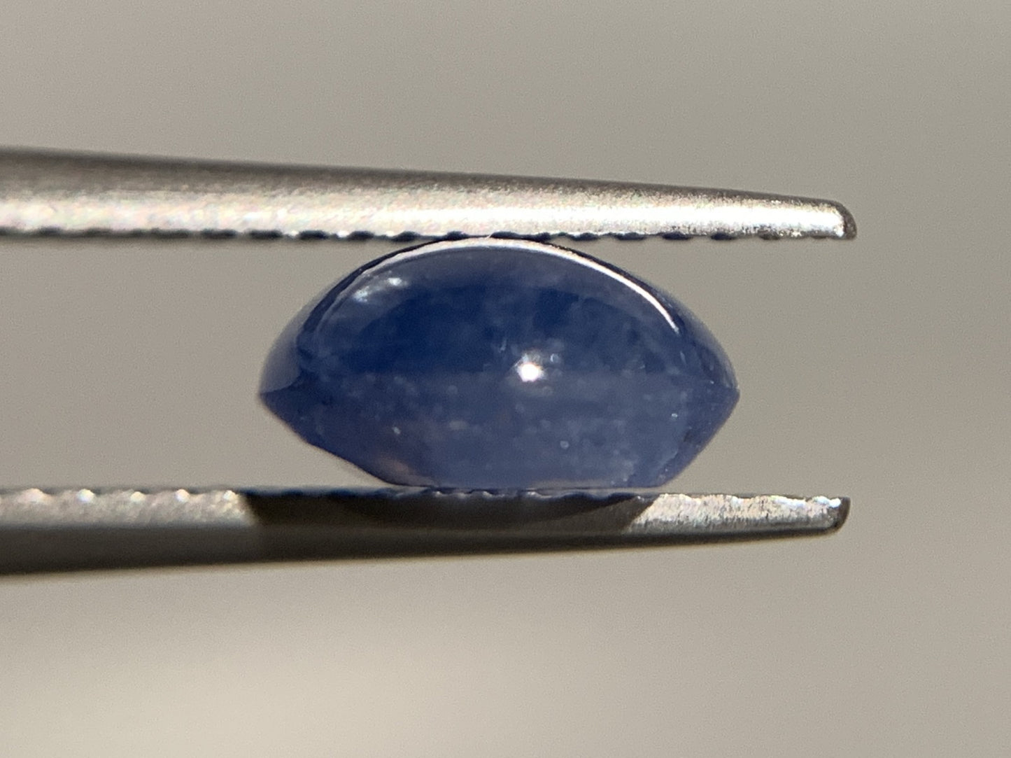 スターサファイア 天然 4.886ct 宝石ソーティング付き 11.5㎜×8.7㎜×4.5㎜ ルース（ 裸石 ） 6734Y