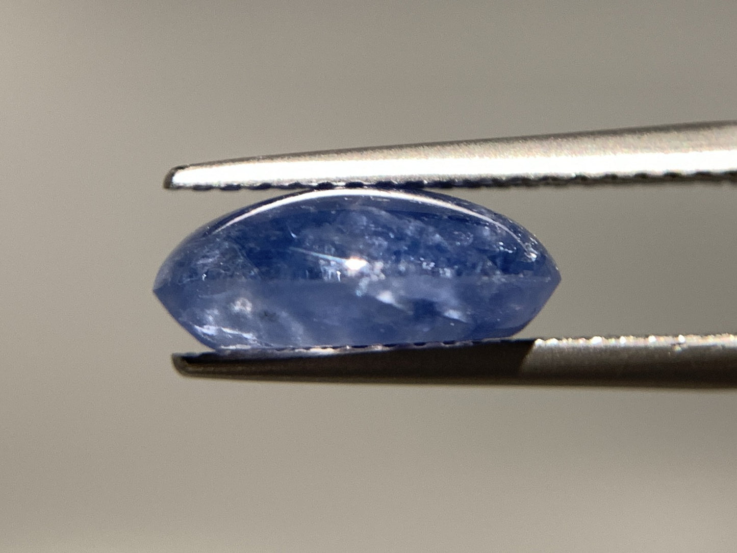 スターサファイア 天然 4.886ct 宝石ソーティング付き 11.5㎜×8.7㎜×4.5㎜ ルース（ 裸石 ） 6734Y