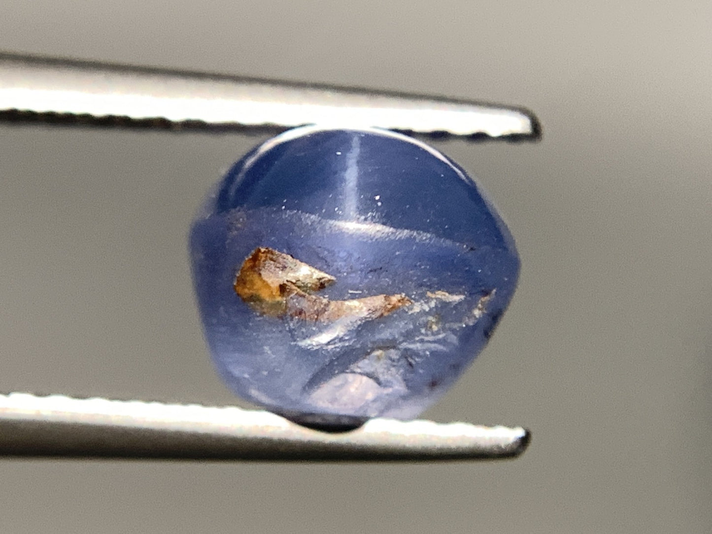 スターサファイア 天然  4.071ct  中央宝石ソーティング付き  8.2㎜×7.4㎜×6.3㎜  ルース（ 裸石 ） 5634Y