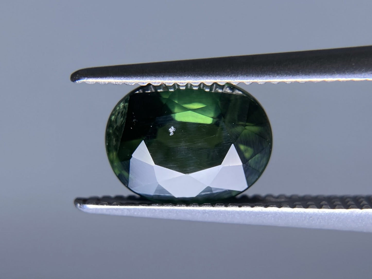 サファイア 1.916ct 宝石ソーティング付き 7.8㎜×6.1㎜×4.0㎜ ルース（ 裸石 ） 4029S