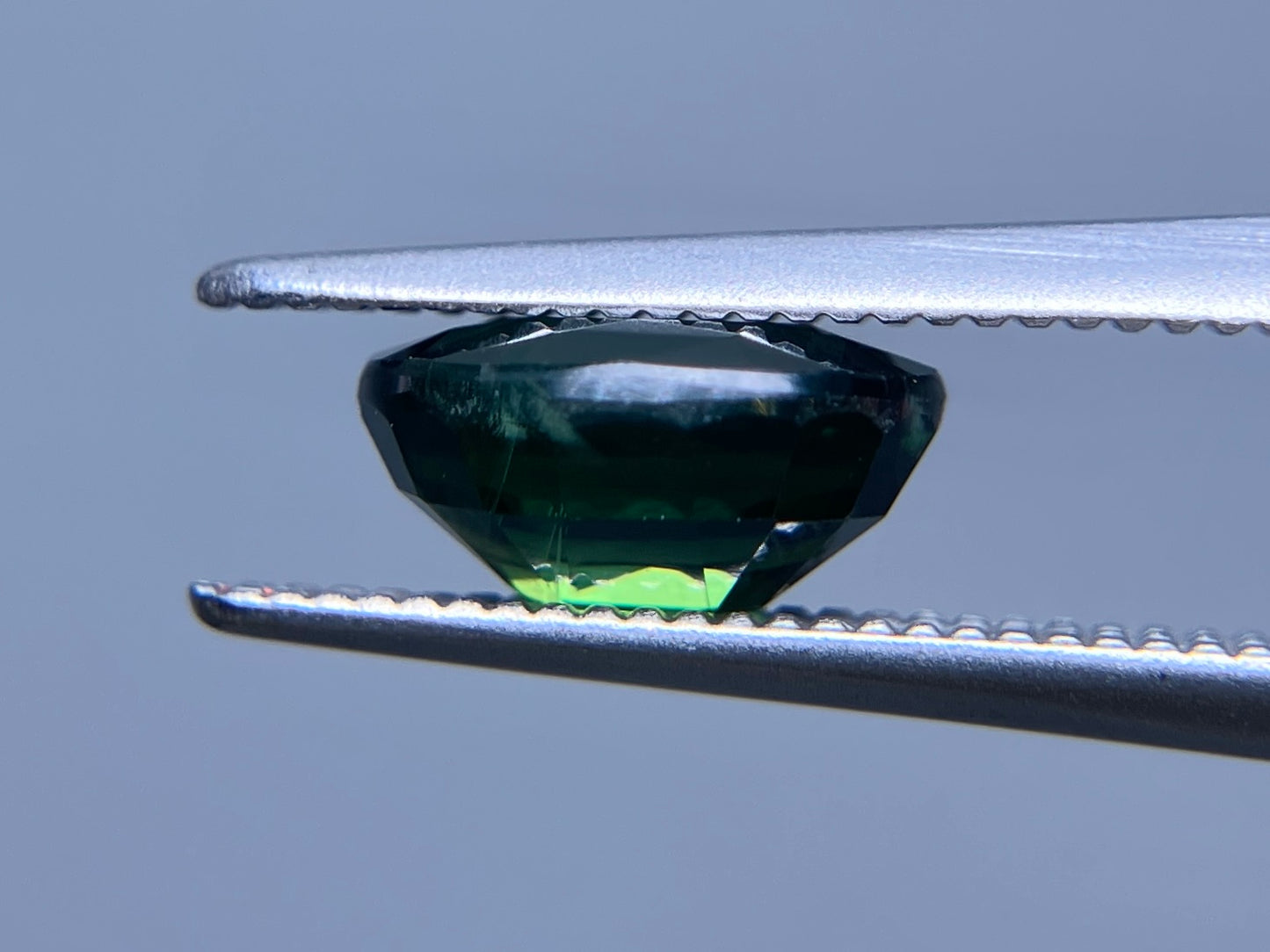 サファイア 1.916ct 宝石ソーティング付き 7.8㎜×6.1㎜×4.0㎜ ルース（ 裸石 ） 4029S