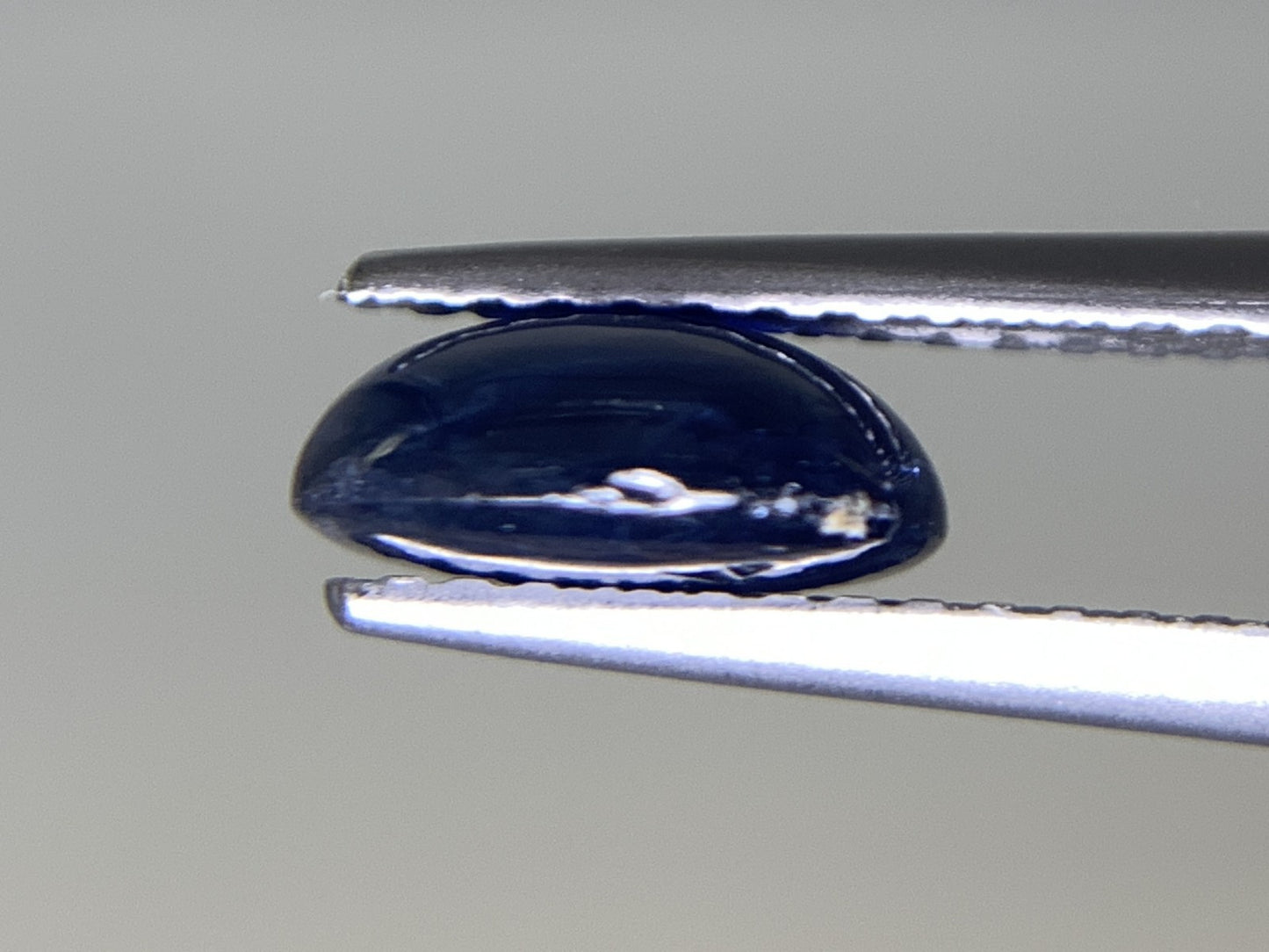 サファイア 1.780ct 宝石ソーティング付き  8.0㎜×5.9㎜×3.3㎜   ルース（ 裸石 ） 2359Y
