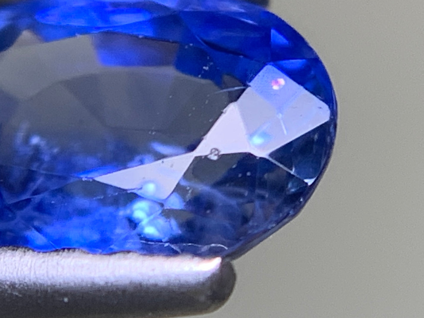 サファイア 1.134ct 宝石ソーティング付き  7.0㎜×5.1㎜×3.6㎜  ルース（ 裸石 ） 2320Y