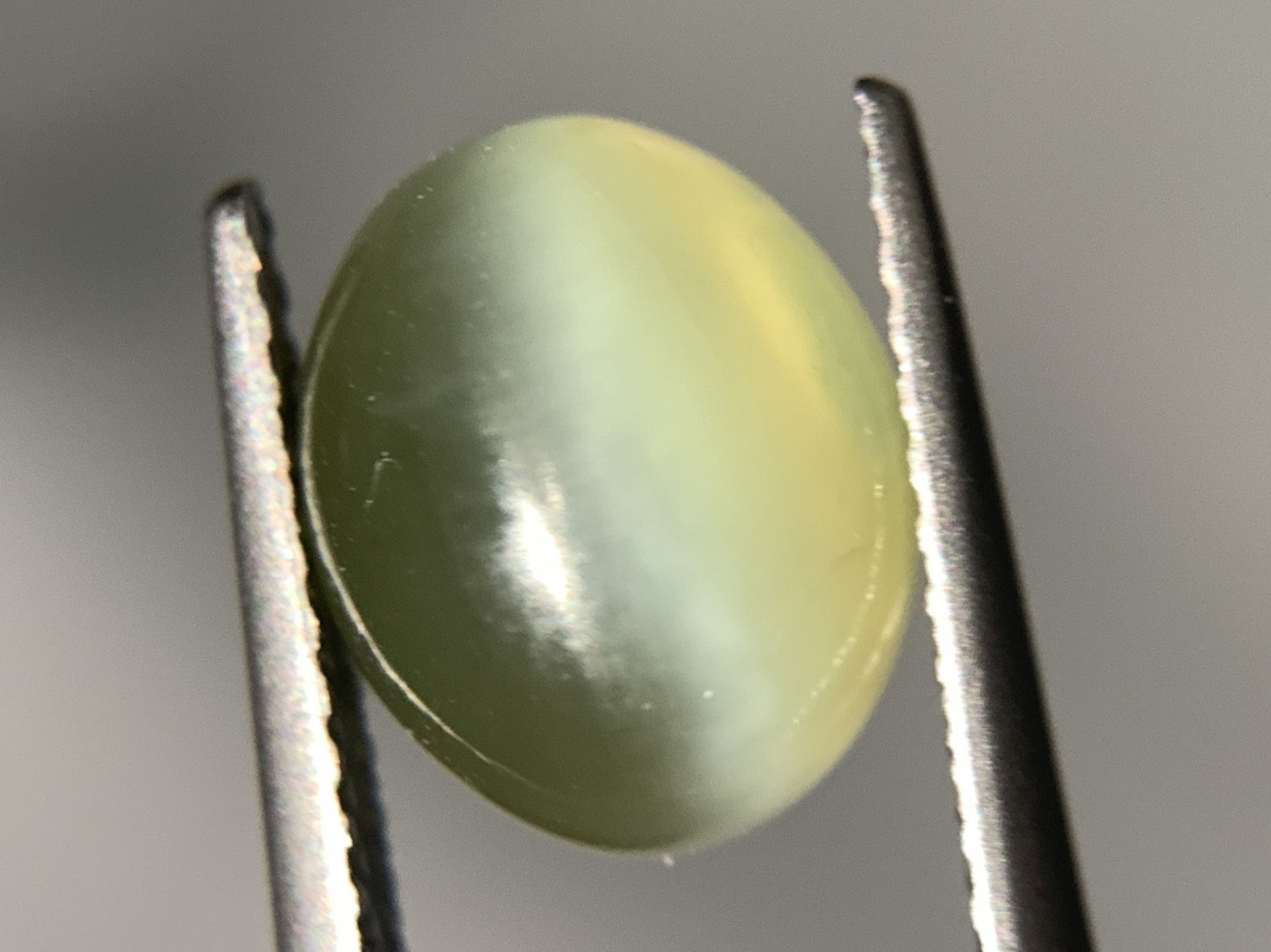 ネフライトキャッツアイ 天然  2.798ct  宝石ソーティング付き  9.4㎜×7.5㎜×4.7㎜ ルース（ 裸石 ）  5034Y