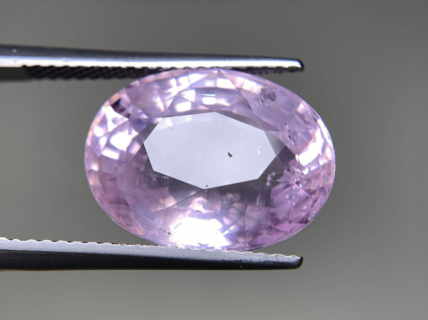 サファイア 12.14ct  GIA宝石鑑別書付き  No Heat Sri Lanka 14.91㎜×11.48㎜×7.84㎜   天然 ルース（ 裸石 ）   4920Y