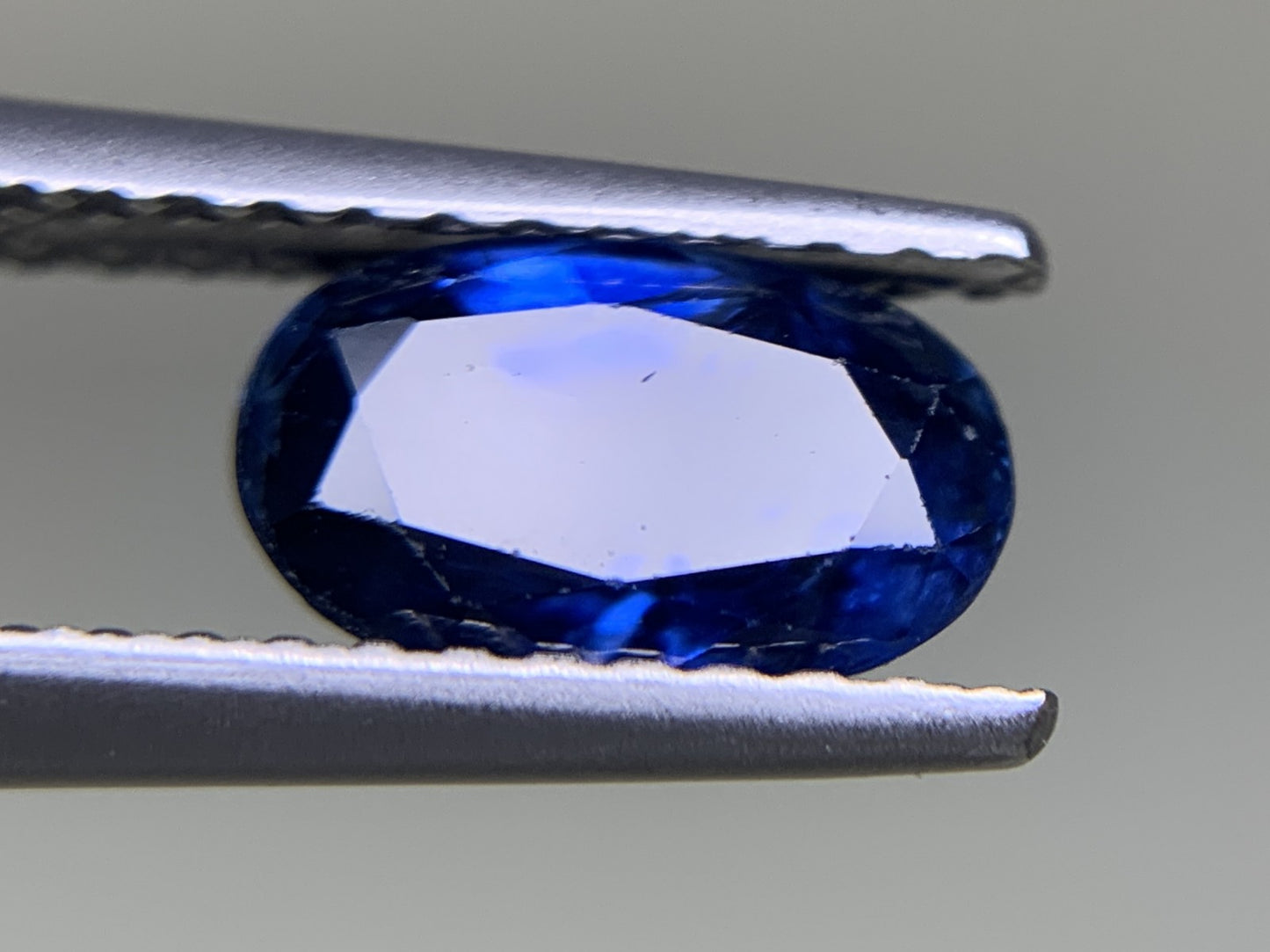 サファイア 1.345ct 宝石ソーティング付き  7.7㎜×4.9㎜×3.8㎜  ルース（ 裸石 ） 3129Y