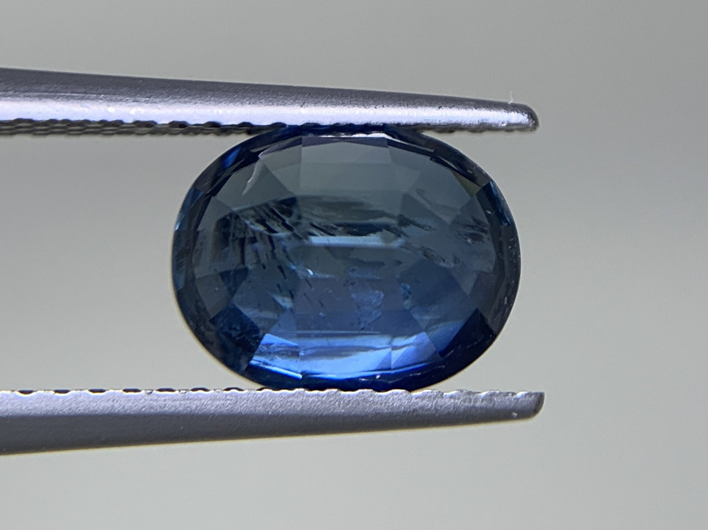サファイア 3.109ct 宝石ソーティング付き  9.1㎜×7.3㎜×5.1㎜  ルース（ 裸石 ） 3141Y