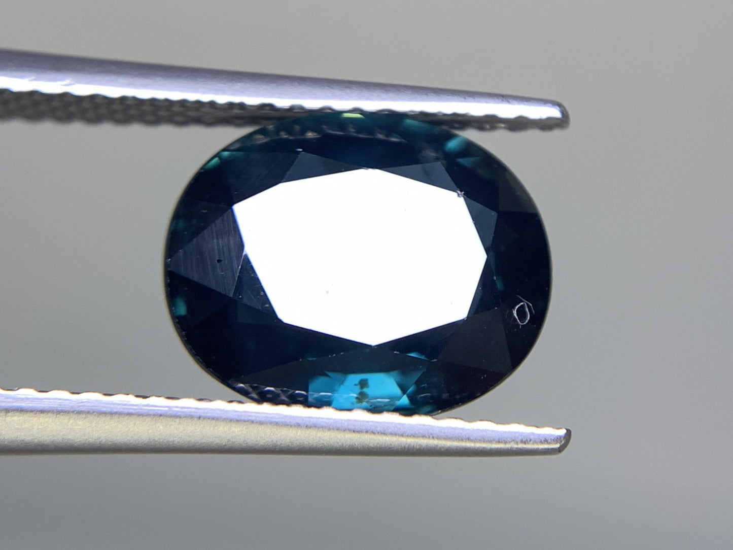 サファイア 4.171ct 宝石ソーティング付き  11.1㎜×9.1㎜×4.5㎜   ルース（ 裸石 ） 2248Y