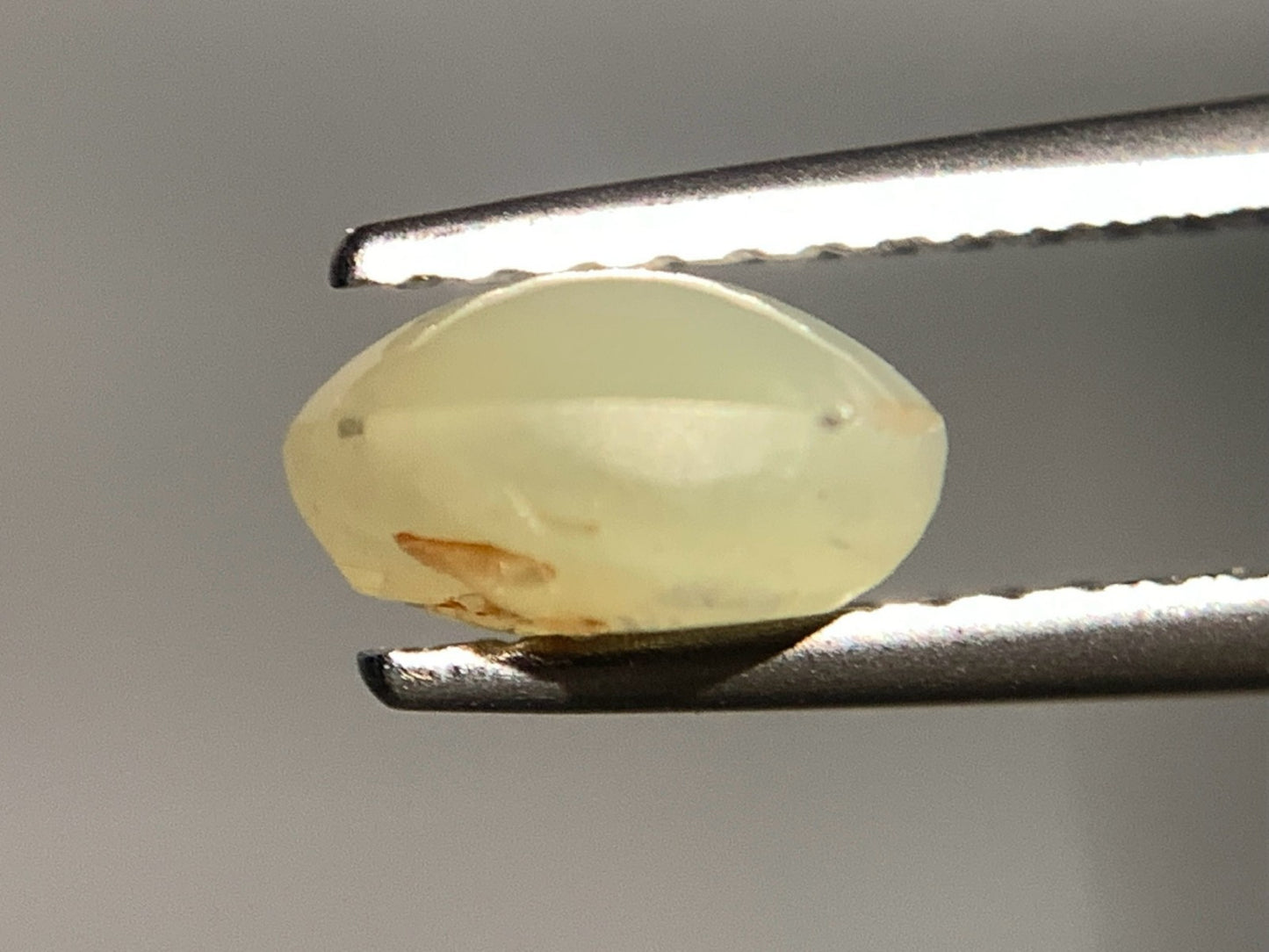 クリソベリルキャッツアイ 天然  1.472ct  宝石ソーティング付き  7.0㎜×5.4㎜×3.8㎜ ルース（ 裸石 ）  5847Y