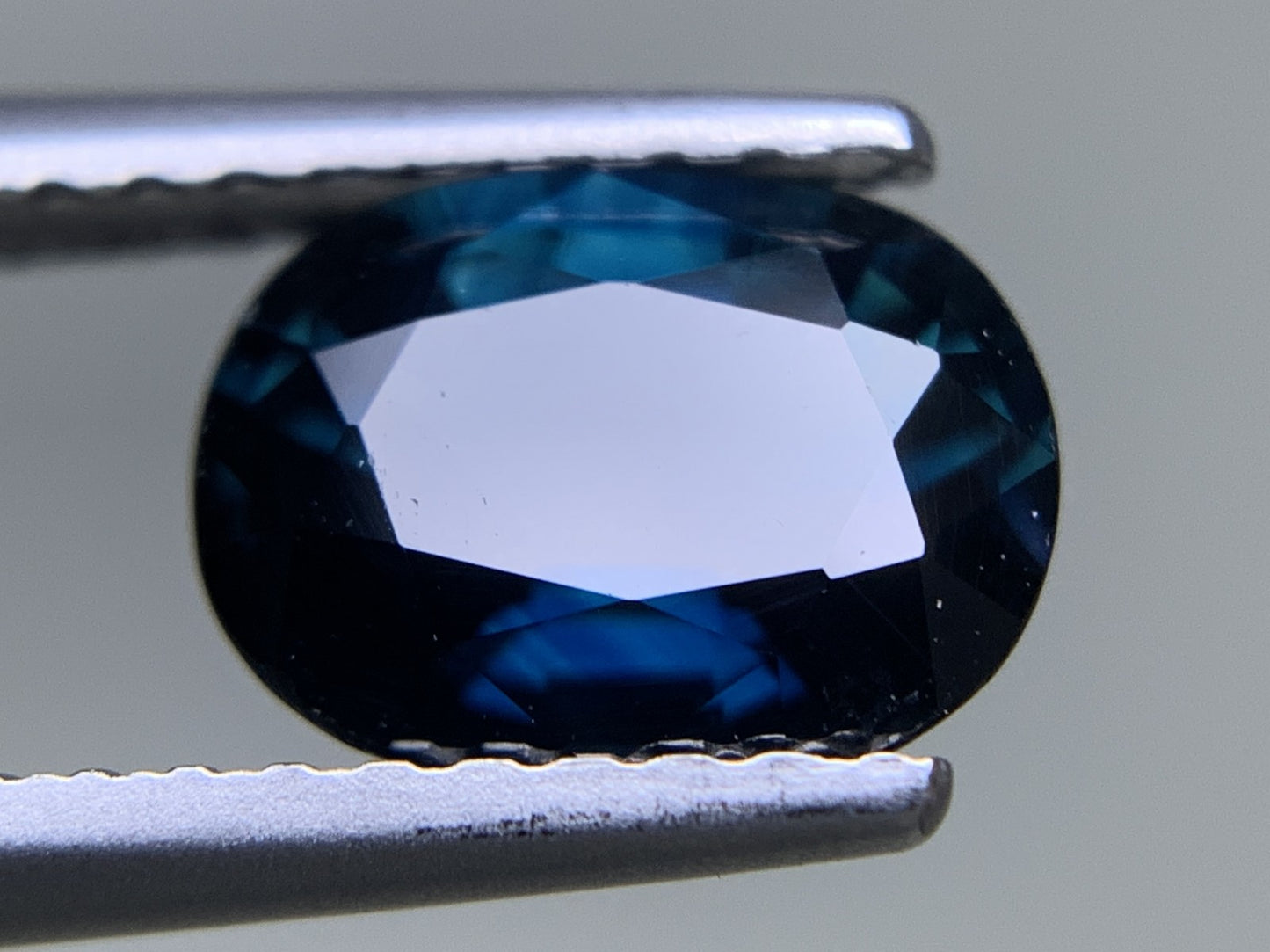 サファイア 天然 1.516ct 宝石ソーティング付き 7.6㎜×6.0㎜×3.8㎜ ルース（ 裸石 ） 7673Y