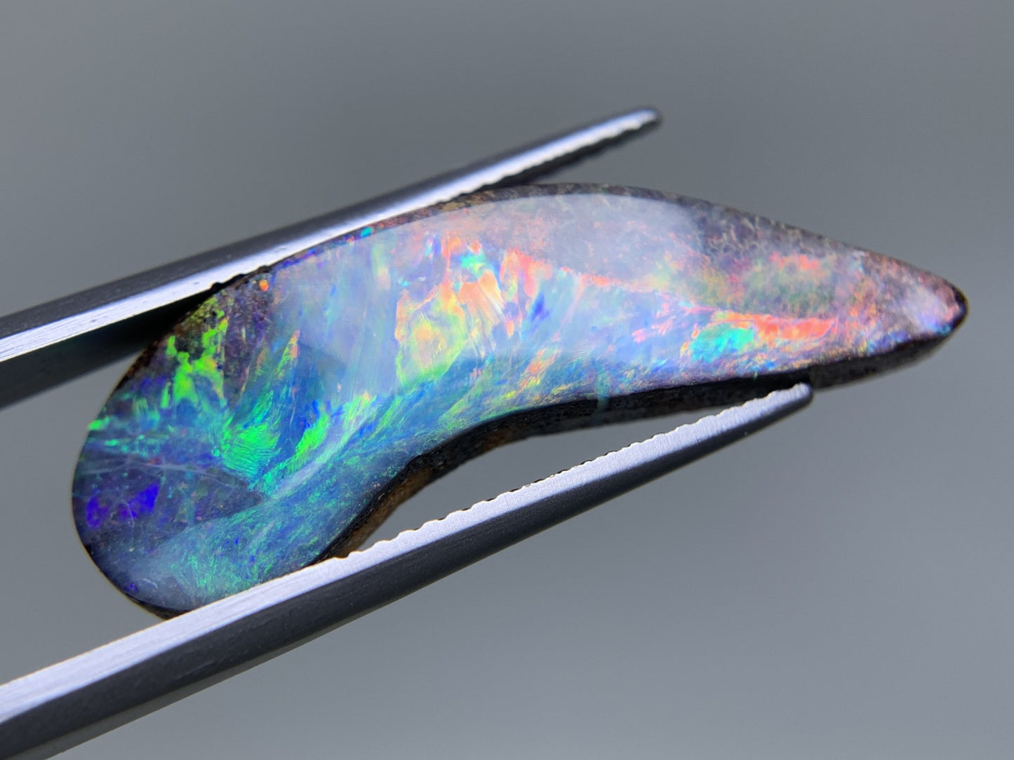 ボルダーオパール 天然 10.245ct 宝石ソーティング付き 29.2㎜×10.3㎜×4.7㎜ ルース（ 裸石 ） 7595Y
